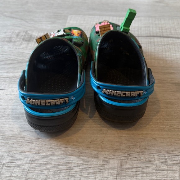 Minecraft Crocs (size 13 kid) - Picture 3 of 6